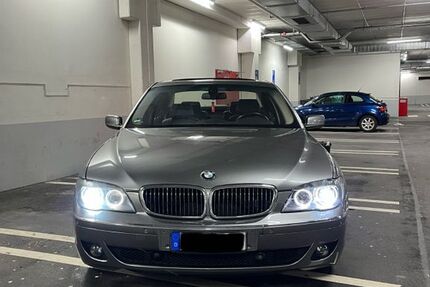 BMW 750