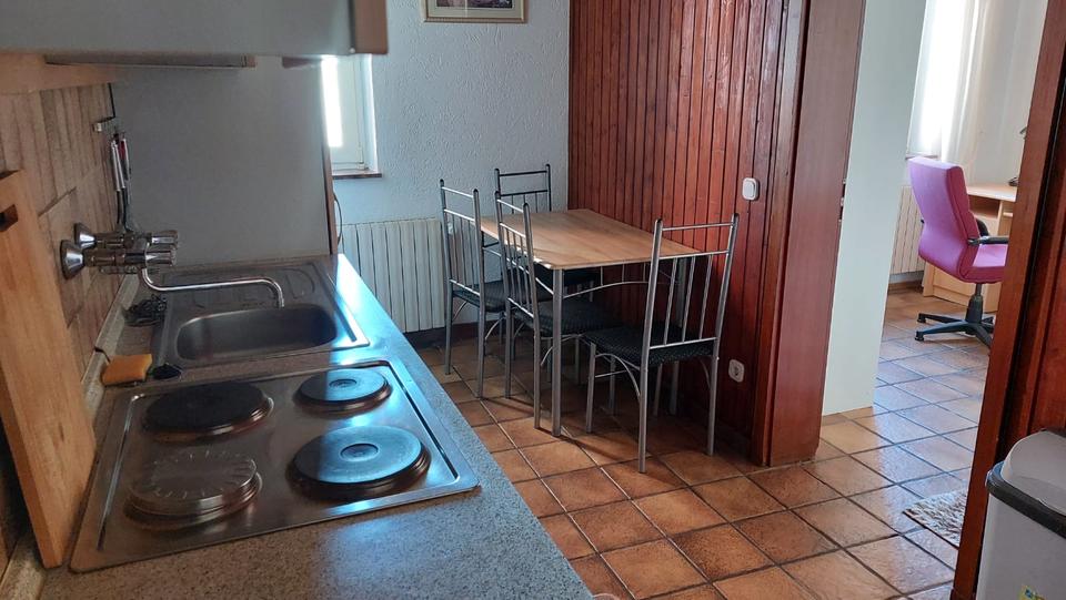 Etagenwohnung Oberhausen - 1 Zimmer, 52 m&sup2;, 330&euro; | Angebot:26415672