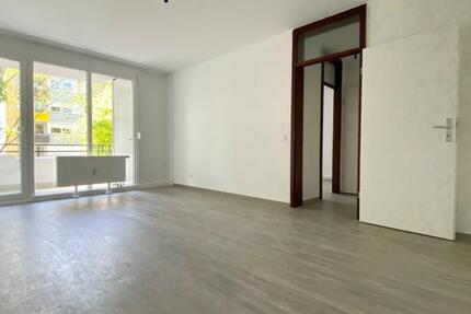 schöne helle Wohnung mit Aufzug