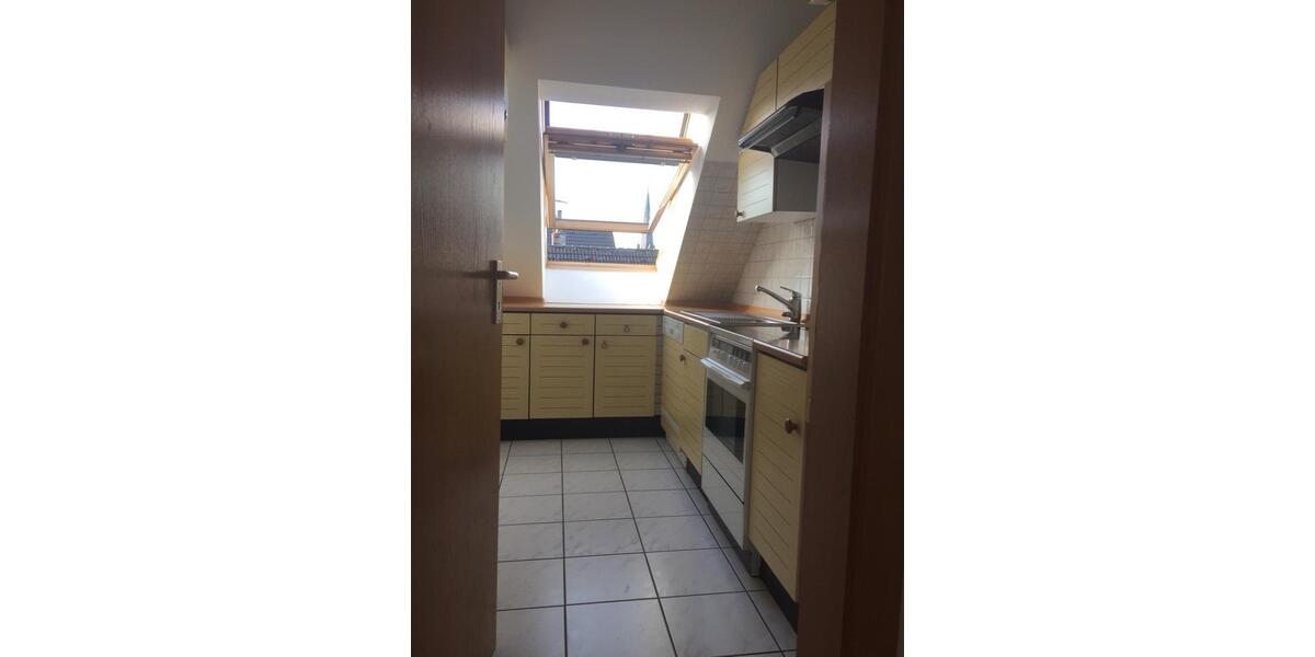 2.5 Wohnung inclusive Tiefgarage und Küche 2 zimmer