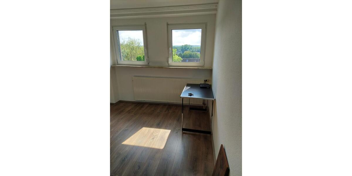 Dachgeschoßwohnung Hattingen Blankenstein - 4 Zimmer, 82 m&sup2;, 620&euro; | Angebot:24391226