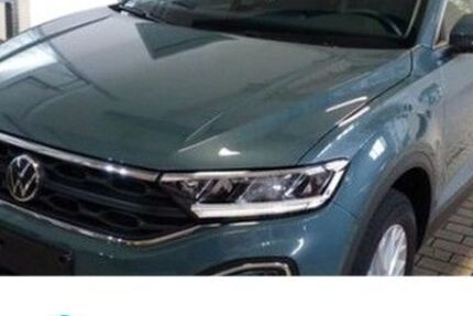 VW T-Roc 7.300 km 27.698 € Recklinghausen 45657