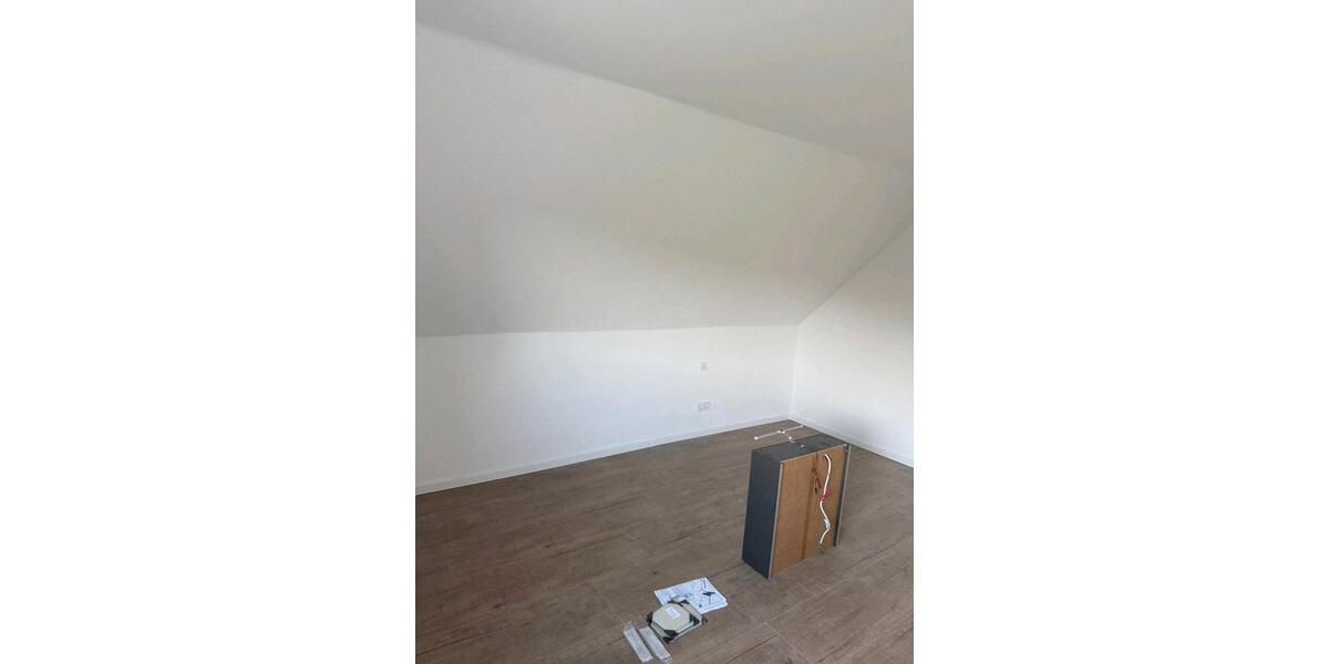 Dachgeschoßwohnung Hagen Hohenlimburg - 5 Zimmer, 85 m&sup2;, 750&euro; | Angebot:25087055