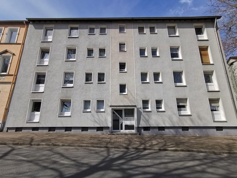Helle 3 Zimmerwohnung mit Balkon im Hochparterre zimmer