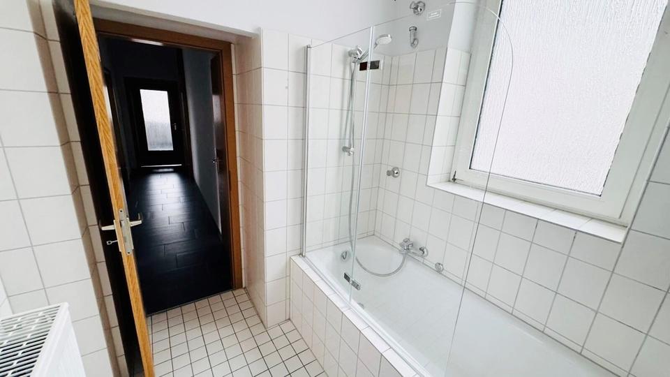 Helle 3.5-Zimmer Wohnung mitten in Essen-Frohnhausen 3 zimmer