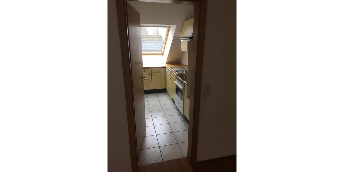 2.5 Wohnung inclusive Tiefgarage und Küche 2 zimmer