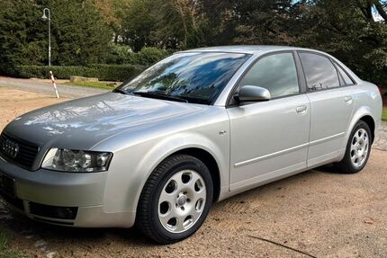 Audi A4 159.000 km 2.950 &euro; Mülheim an der Ruhr 45476