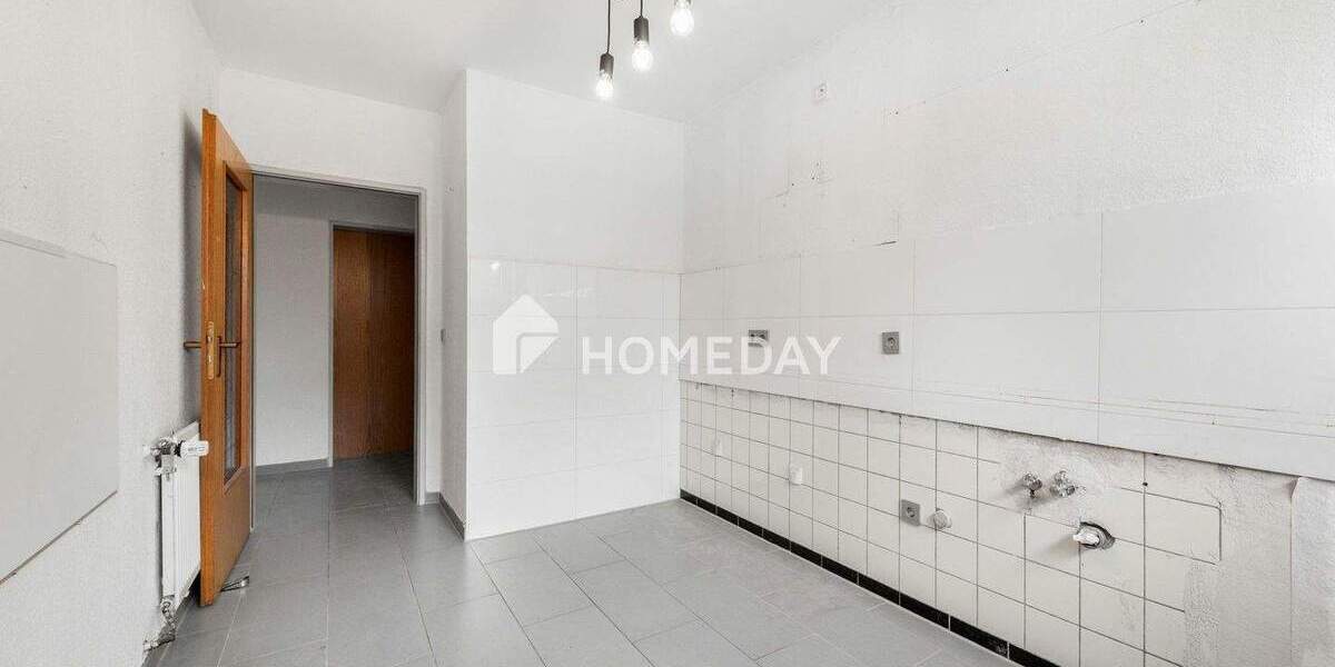 Gepflegte 4-Zimmer-Wohnung mit West-Balkon, Wannenbad und Stellplatz 4 zimmer