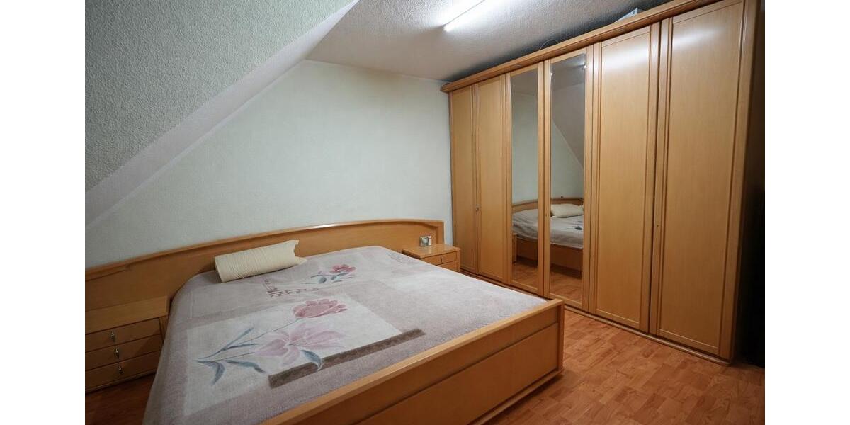 Dachgeschoßwohnung Castrop-Rauxel Rauxel - 3.5 Zimmer, 70 m&sup2;, 359&euro; | Angebot:25754019