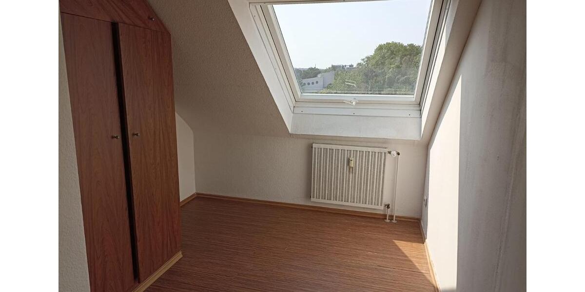 Dachgeschoßwohnung Dortmund Hombruch - 4 Zimmer, 87 m&sup2;, 735&euro; | Angebot:27600011