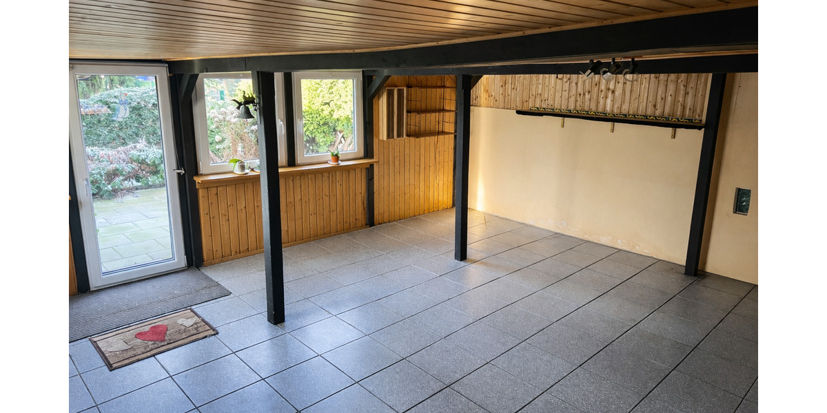 Charaktervolle Doppelhaushälfte mit großem Grundstück 2 zimmer