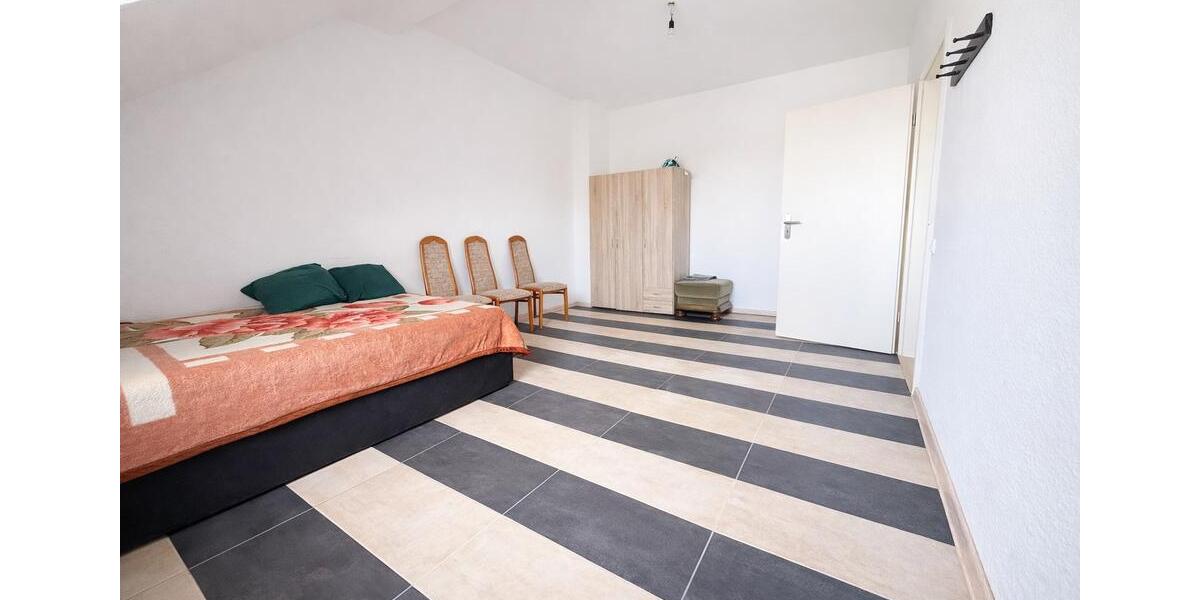 Dachgeschoßwohnung Gelsenkirchen Gelsenkirchen-Mitte - 2 Zimmer, 64 m&sup2;, 560&euro; | Angebot:25444029