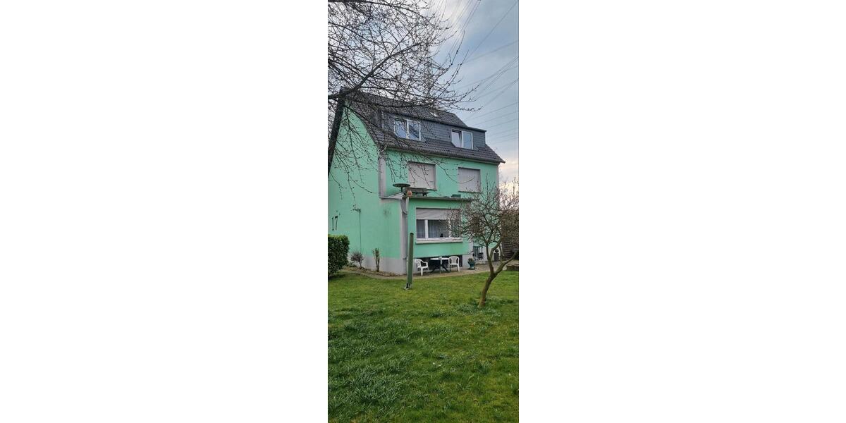 Dachgeschoßwohnung Essen Stadtbezirk V - 2.5 Zimmer, 75 m&sup2;, 940&euro; | Angebot:25304043