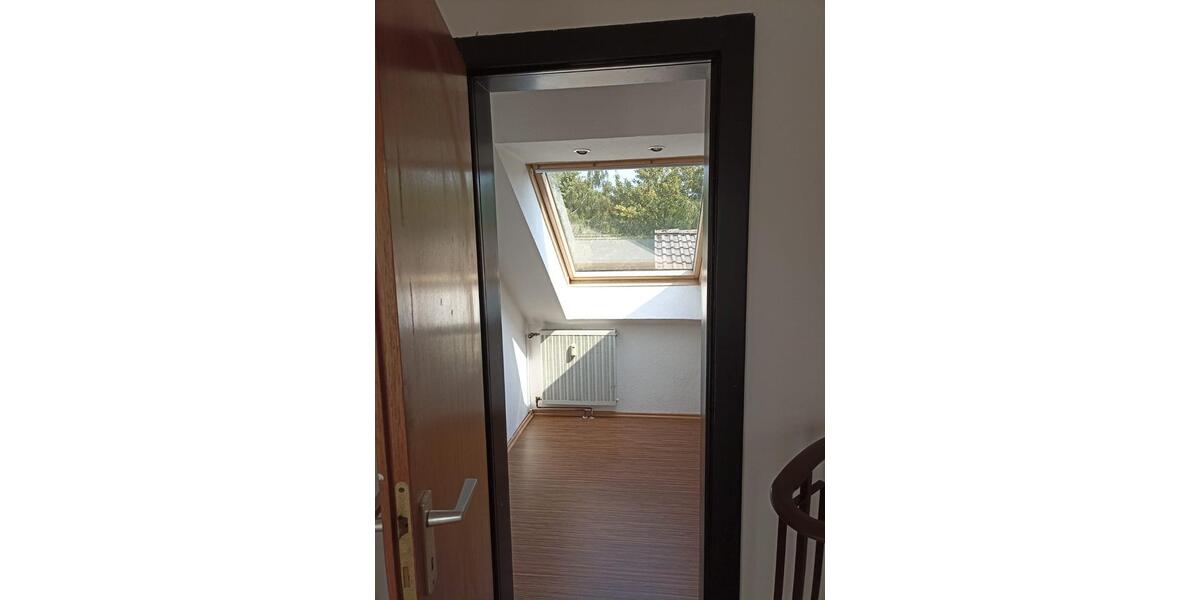 Dachgeschoßwohnung Dortmund Hombruch - 4 Zimmer, 87 m&sup2;, 735&euro; | Angebot:27600011