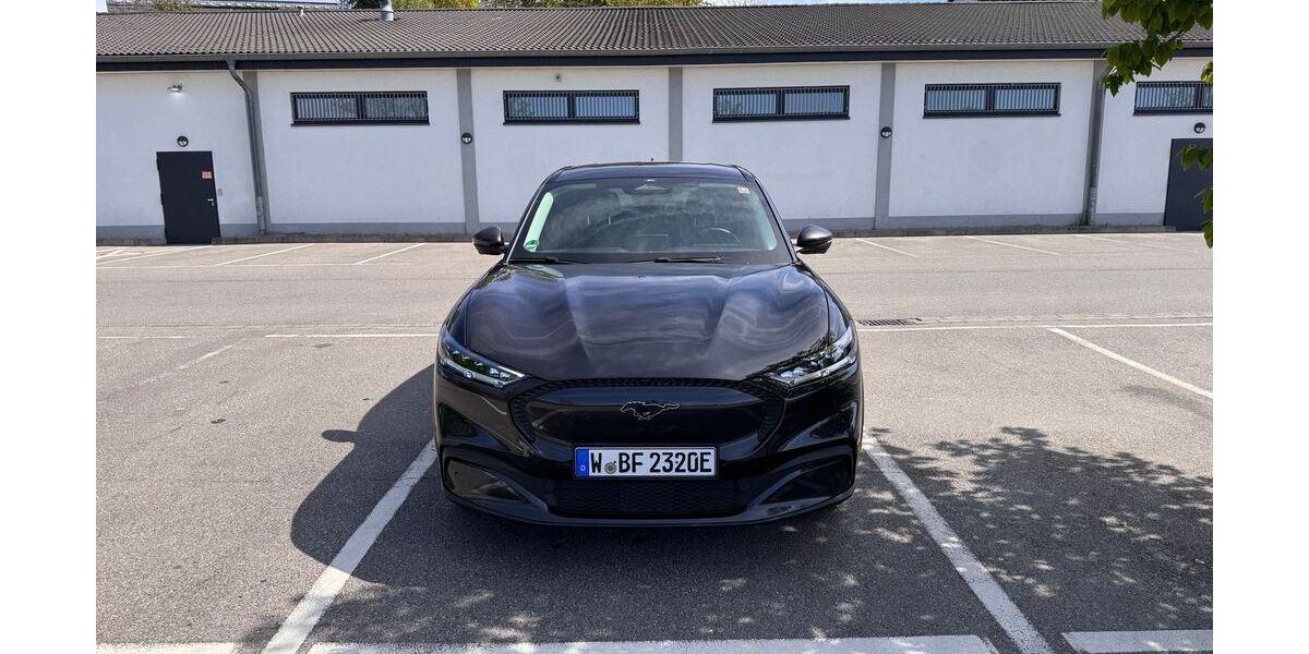 Ford Mustang Mach-E 125.000 km 23.999 &euro; Wuppertal 42349
