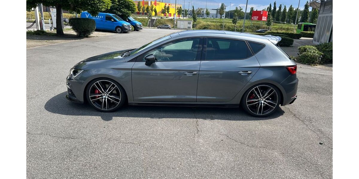 Seat Leon 91.000 km 22.999 &euro; Oberhausen 46147