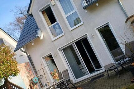 Doppelhaushälfte in 58300 Wetter, trotz ruhiger Lage zentral 5 zimmer