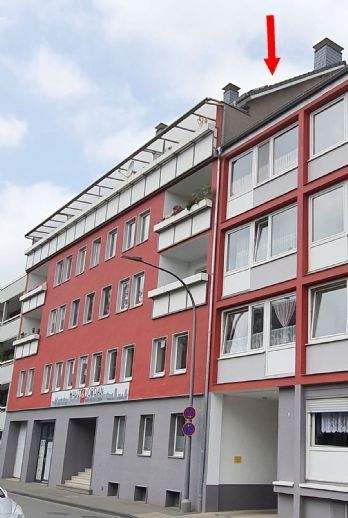 Modernes, helles sowie gemütliches Dachgeschoss mit 2 Zimmern, Küche, Diele, Bad mit Fenster