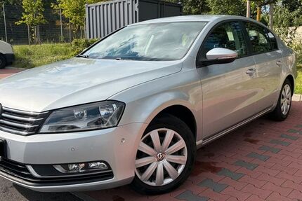 VW Passat 98.232 km 7.690 &euro; Wuppertal 42277