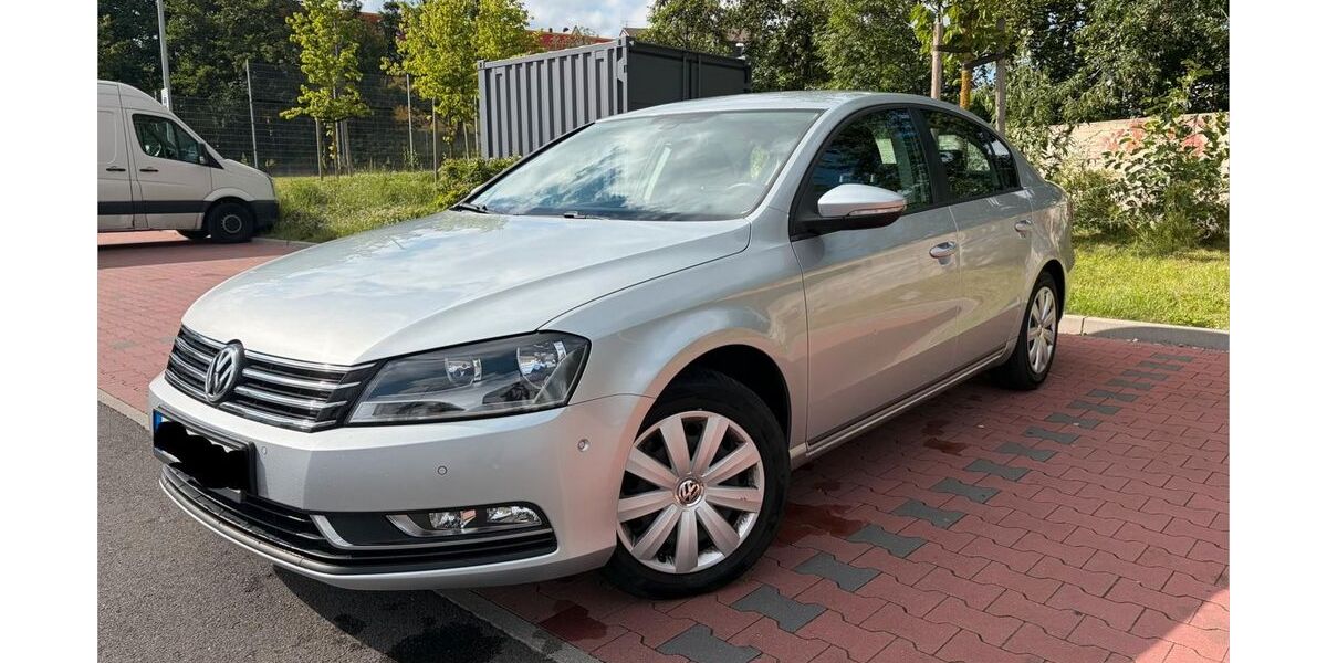 VW Passat 98.232 km 7.690 &euro; Wuppertal 42277