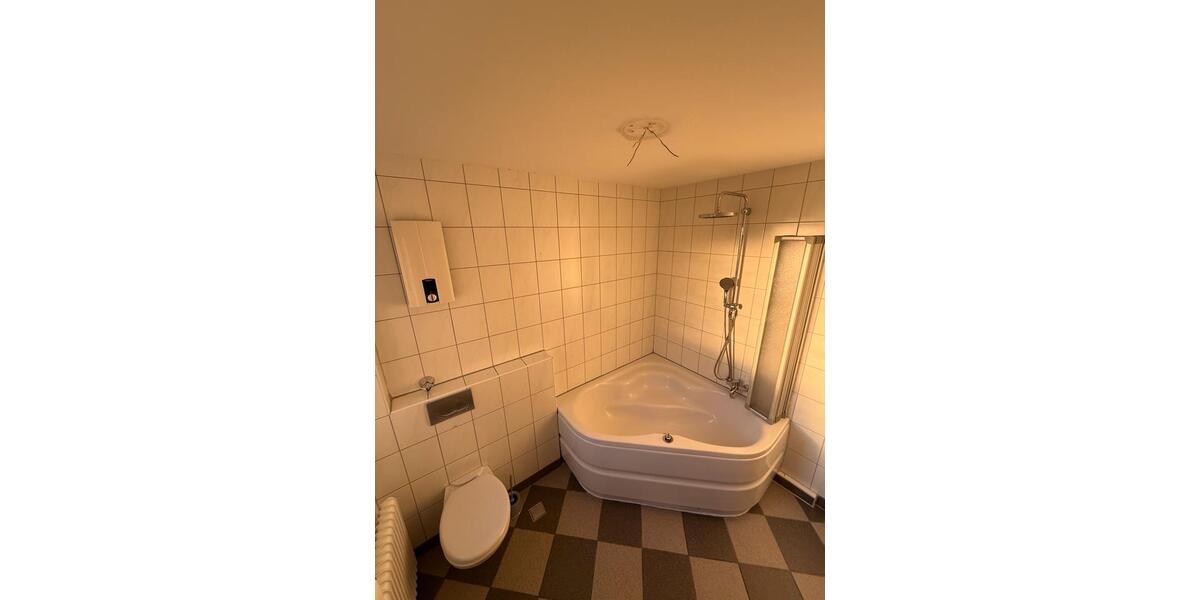 Eigentumswohnung mit zweiseitigen Balkon 2.5 zimmer