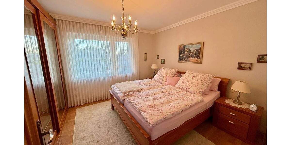 Grünes Paradies in exklusiver Siedlung - Top gepflegter Reihenbungalow in Feldrandlage! 5 zimmer