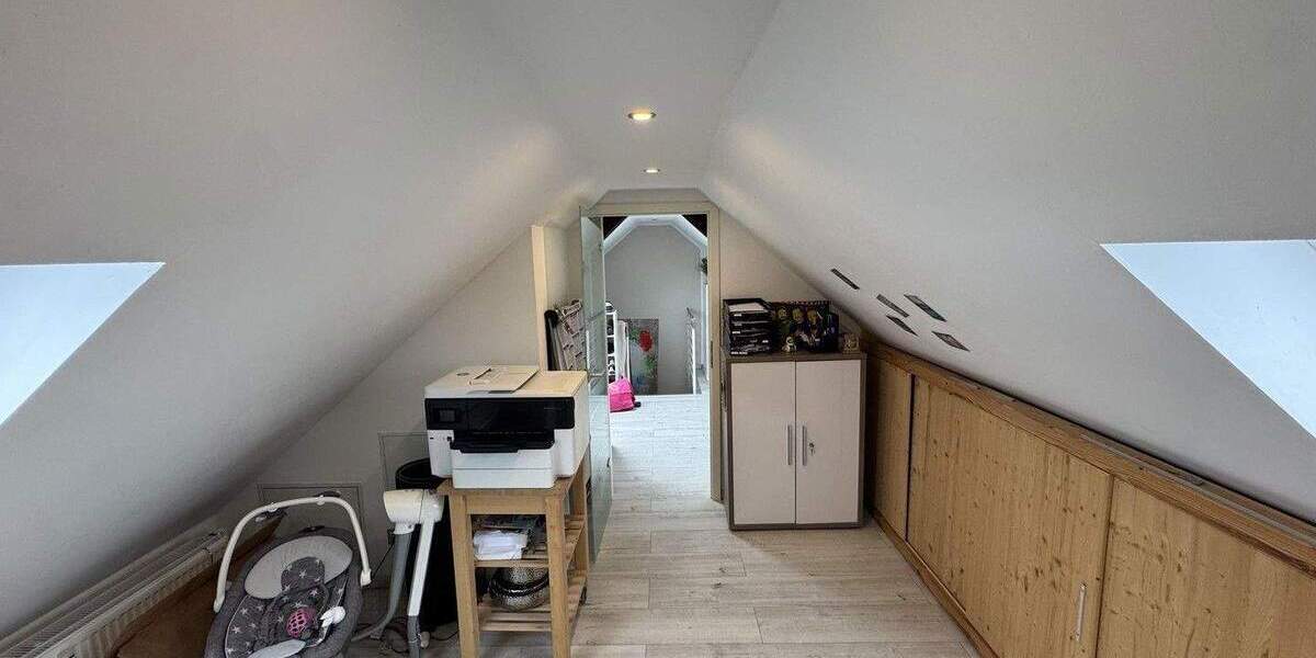 Etagenwohnung Essen Frohnhausen - 4 Zimmer, 98 m&sup2;, 308.000&euro; | Angebot:25755928