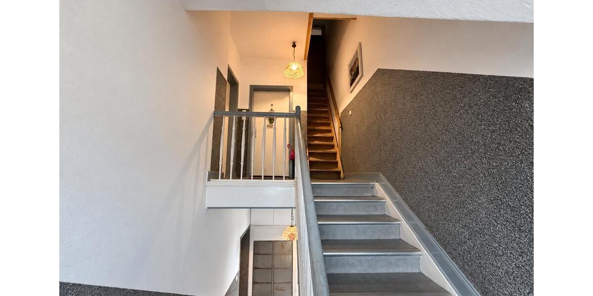 Etagenwohnung Dortmund Mengede - 5 Zimmer, 126 m&sup2;, 1.000&euro; | Angebot:27583227