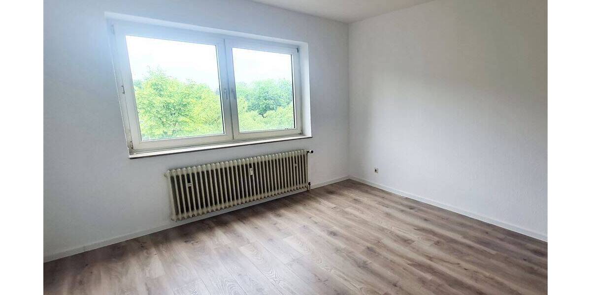 Etagenwohnung Oberhausen Schmachtendorf - 3 Zimmer, 77 m&sup2;, 465&euro; | Angebot:26887791