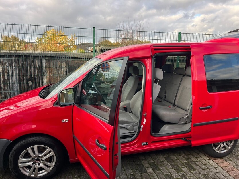 VW Caddy 192.000 km 4.000 € Essen 45121
