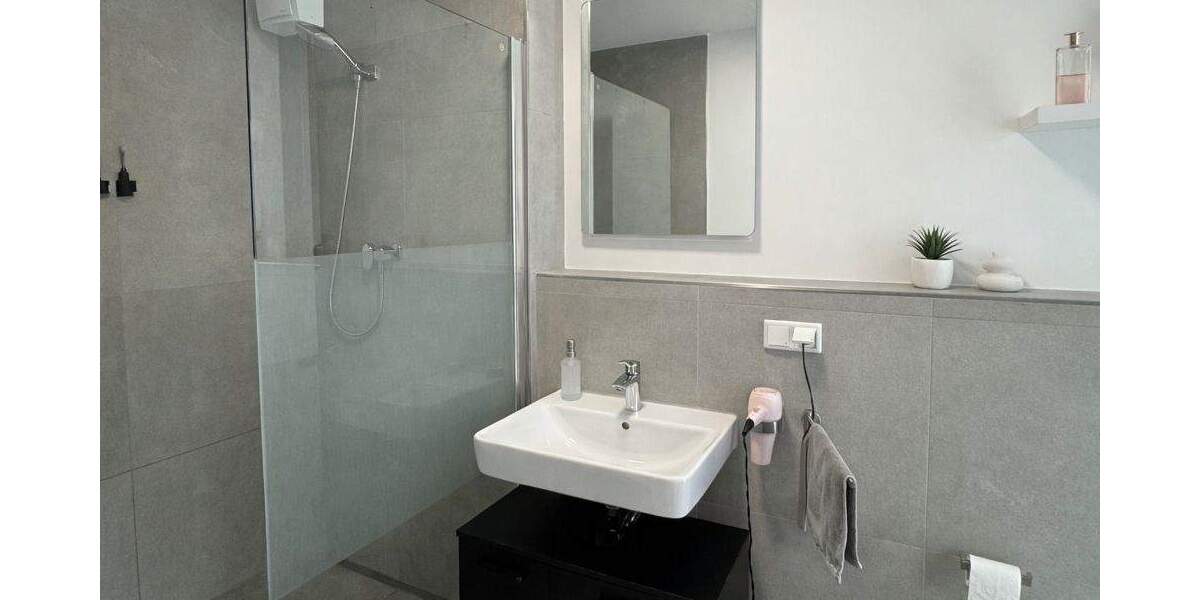 NEUER PREIS: Moderne 3-Zimmer-EG-Wohnung mit Terrasse - ideal für Paare, junge Familien & Senioren 3 zimmer