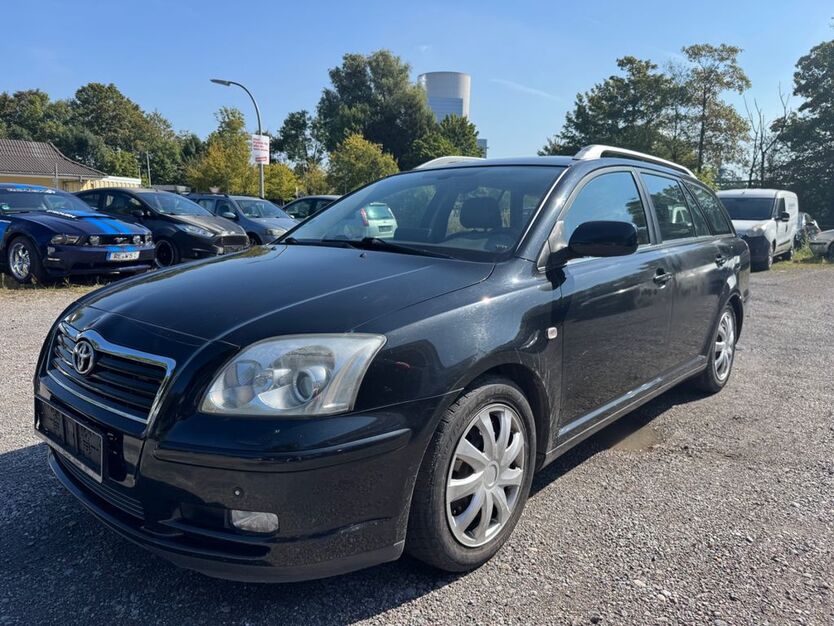 Toyota Avensis 244.000 km 2.990 € Datteln 45711