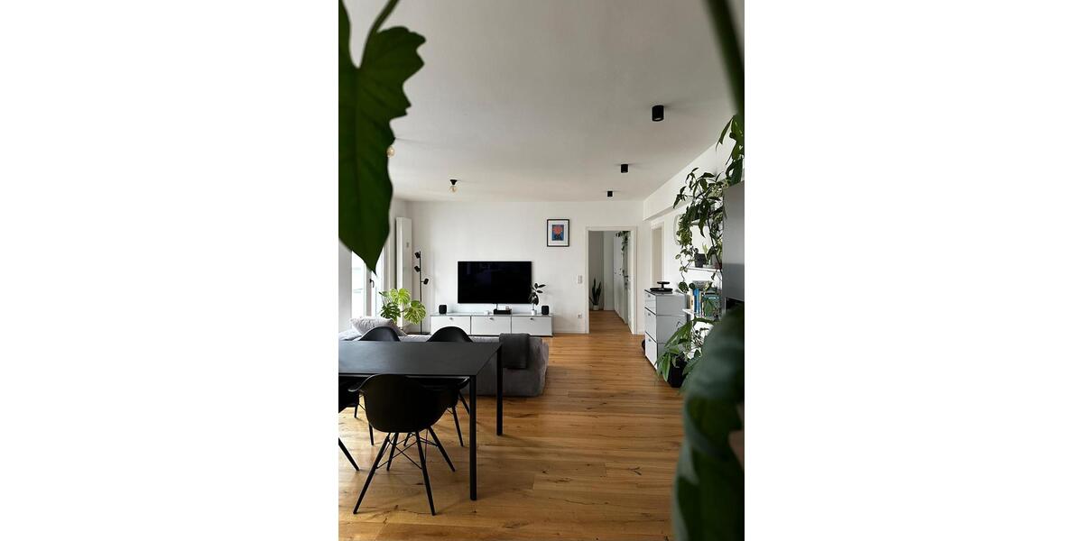 Etagenwohnung Essen Stadtkern - 2 Zimmer, 83 m&sup2;, 960&euro; | Angebot:25261449