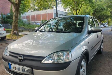 Opel Corsa 58.000 km 2.450 € Essen 45130