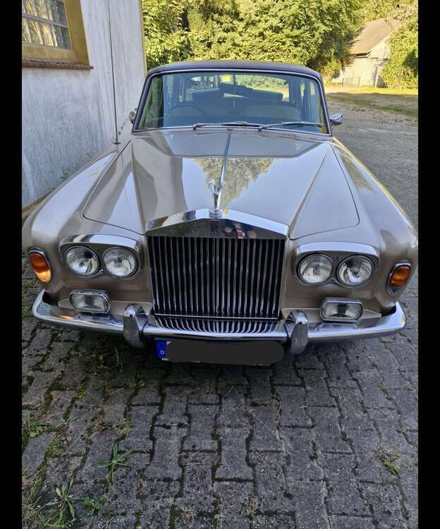 Rolls Royce Silver Shadow 92.700 km 15.000 € Duisburg 47179