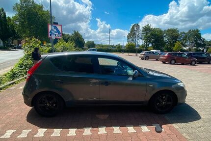 Hyundai i30 207.500 km 1.500 &euro; Gelsenkirchen 45886