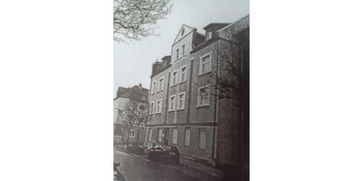 Dachgeschoss Wohnung zu verkaufen 2.5 zimmer