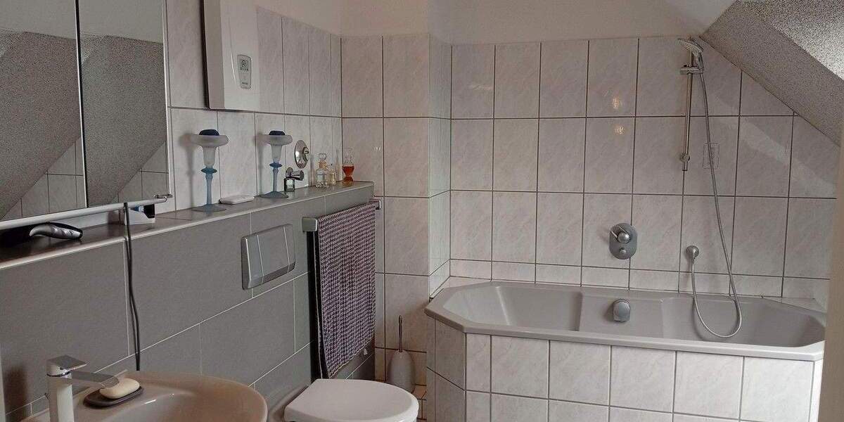 Etagenwohnung Dortmund Huckarde - 4 Zimmer, 102 m&sup2;, 319.000&euro; | Angebot:25716405