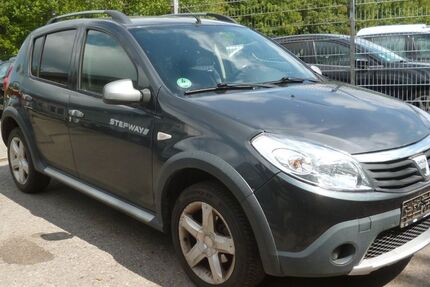 Dacia Sandero 188.000 km 2.450 &euro; Bottrop 46238