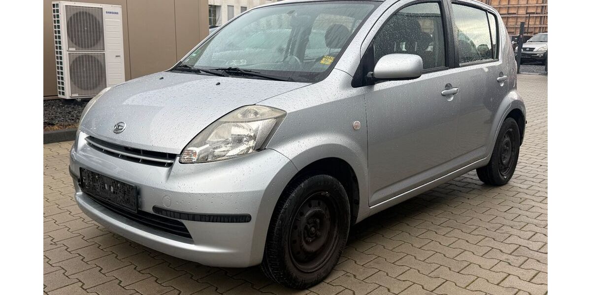Daihatsu Sirion 124.827 km 700 &euro; Gelsenkrichen 45884