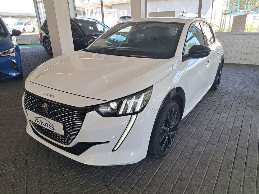 Peugeot 208 21.353 km 19.990 € Essen 45307