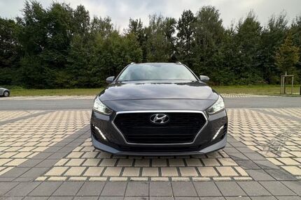 Hyundai i30 181.300 km 9.000 € Bochum 44805
