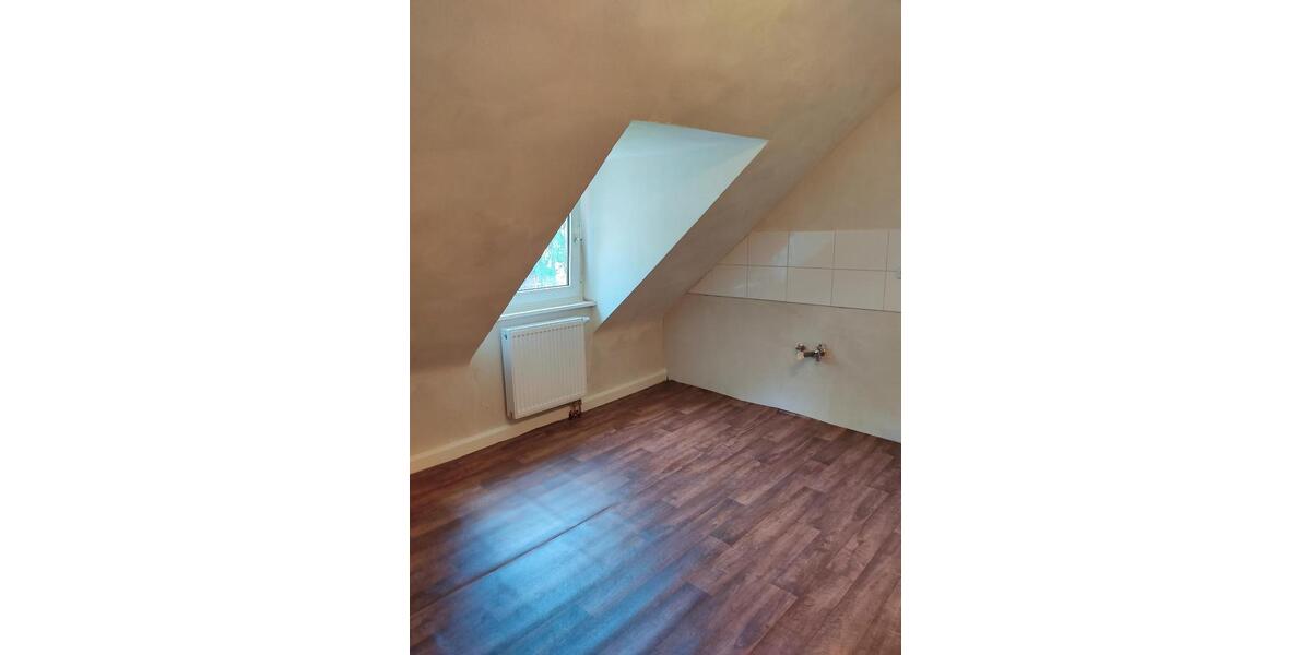 Dachgeschoßwohnung Gelsenkirchen Rotthausen - 2.5 Zimmer, 57 m&sup2;, 389&euro; | Angebot:25995515