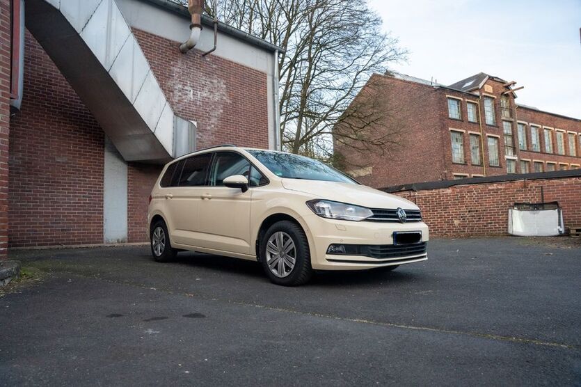 VW Touran 94.231 km 25.390 € Wuppertal 42283