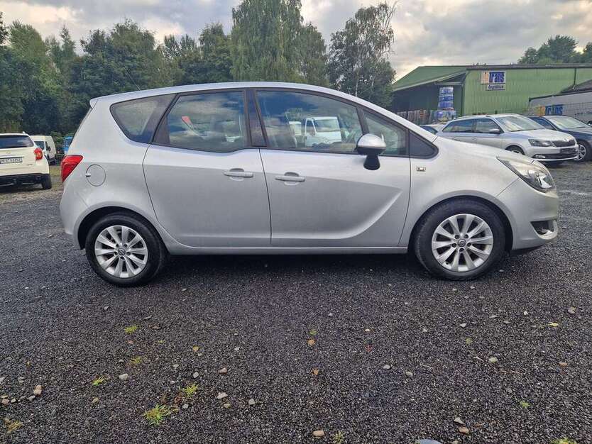 Opel Meriva 95.000 km 5.990 € Bottrop 46238