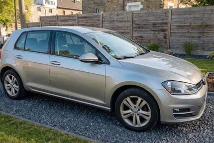 VW Golf 229.000 km 6.250 &euro; Wuppertal 42289
