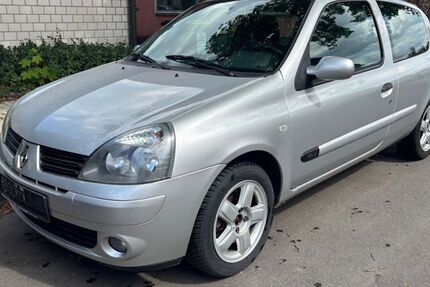 Renault Clio 98.800 km 1.890 &euro; Castrop rauxel 44577