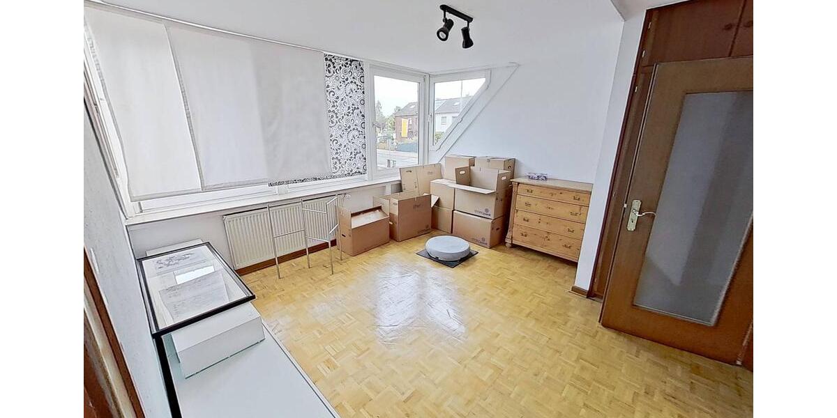 Einfamilienhaus Oberhausen Schmachtendorf - 6 Zimmer, 140 m&sup2;, 1.600&euro; | Angebot:26675178