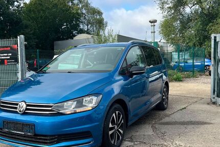 VW Touran 138.000 km 16.700 &euro; Essen 45309