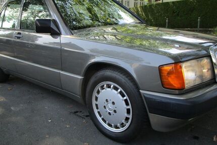 Mercedes-Benz 190 211.000 km 7.990 € Iserlohn 58638
